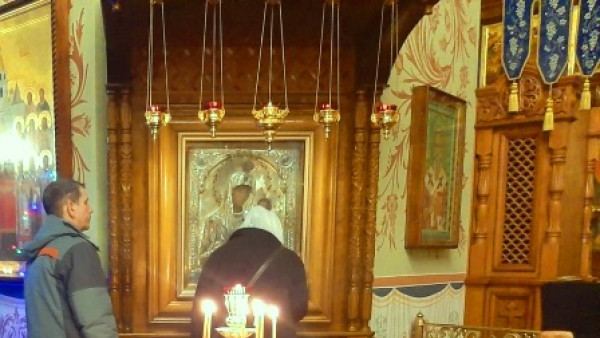 Иверская икона Божией Матери: история, чудеса и молитвы