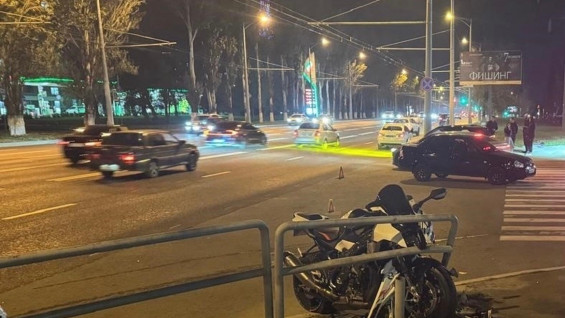 В ДТП на Московском шоссе в Самаре пострадал мотоциклист на BMW
