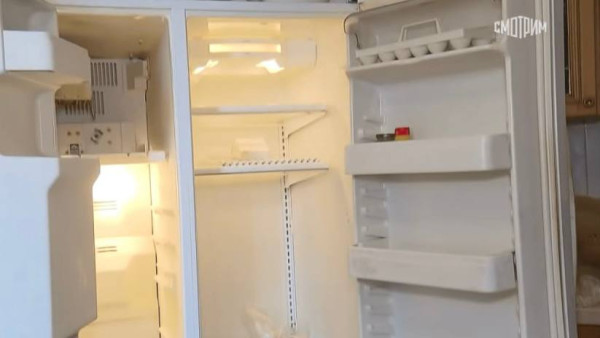 Эдуард Петров показал холодильники, где хранили останки тел экс-мэра Самары и его супруги 