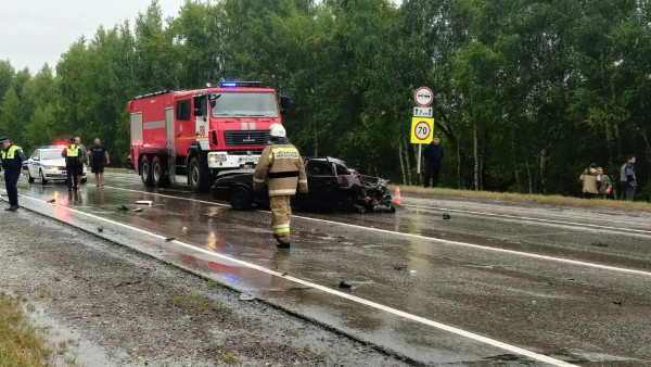 В Кошкинском районе произошло лобовое столкновение двух авто