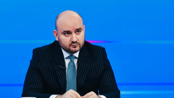 Прямая линия с губернатором Федорищевым: ремонт больницы на ул. Нагорной в Самаре завершится в декабре 2025 года