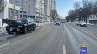 Массовая авария на Ново-Садовой в Самаре: в столкновении трех иномарок пострадали женщина и ребенок