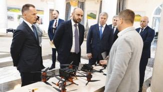 Глава Самарской области Вячеслав Федорищев и губернатор Ульяновской области Алексей Русских подписали соглашение о сотрудничестве регионов 