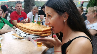 Самарцам рассказали, сколько вредной пищи можно оставить в рационе 