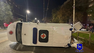 Появились подробности ДТП с перевернувшейся скорой помощью в Самаре, есть пострадавшие