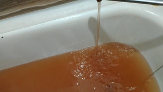 Жители Куйбышевского района Самары возмущены ржавой водой после отключения