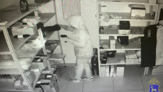 25-летний повар в Самаре украл женское белье из ПВЗ, чтобы оплатить такси