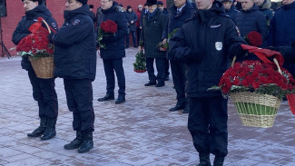 В Самаре почтили память погибших при страшном пожаре в ГУВД