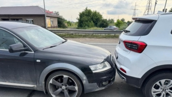 Пьяный водитель Audi спровоцировал двойное ДТП в Самарской области  