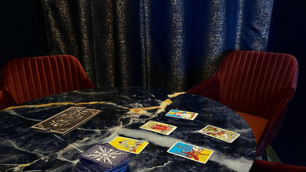 Гороскоп на выходные 17 и 18 августа: этим четырем знакам нужно спокойно реагировать на перемены