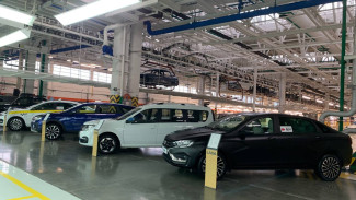 Продажи отечественных машин АвтоВАЗа упали на 27% за год