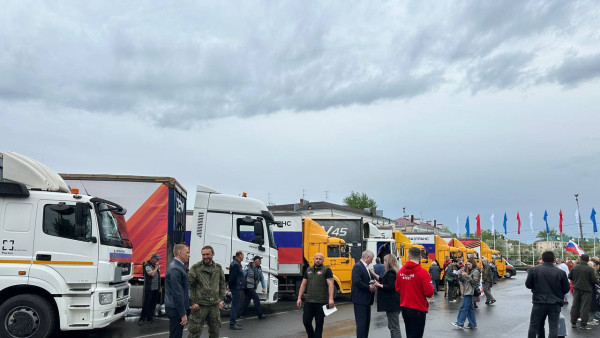 Гумконвой из 8 грузовых фур отправили из Самарской области в зону СВО