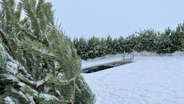 Самарцам рассказали, можно ли "смыть" грехи в проруби