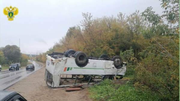 Автобус с самарскими номерами перевернулся в Тульской области, пострадали 15 человек