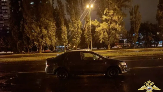В Тольятти водитель Volkswagen Polo сбил пешехода на нерегулируемом переходе