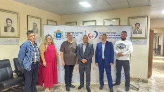 В Самаре проводили бригаду врачей в командировку в ДНР