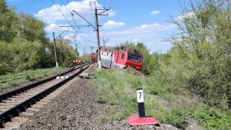 В Самарской области 12 мая поезд сошел с рельсов