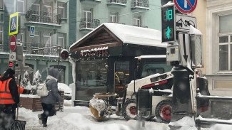 В Самаре около 500 единиц техники вывозят снег после нового снегопада 3 февраля