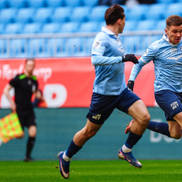 Самарские «Крылья» одержали уверенную победу над столичным «Локомотивом»