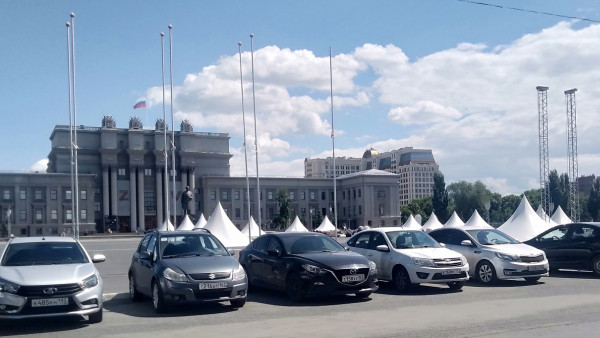 Странные конусы на площади Куйбышева в Самаре вынудили жителей обратиться в СМИ