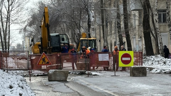 В Самаре восемь улиц и высотный дом остались без воды из-за коммунальной аварии на ул. Советской Армии