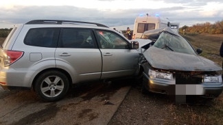 В Самарской области 2 человека погибли в лобовом столкновении