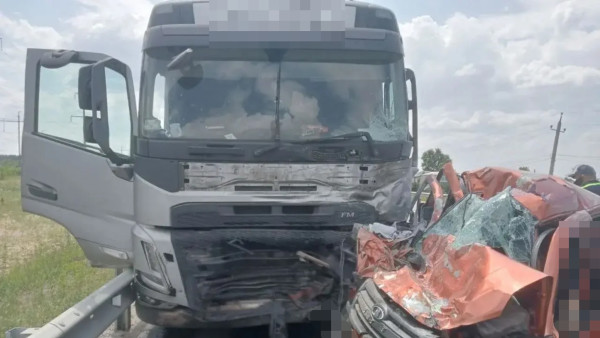 Полицейские рассказали, кто погиб в ДТП с фурой под Самарой 20 июля