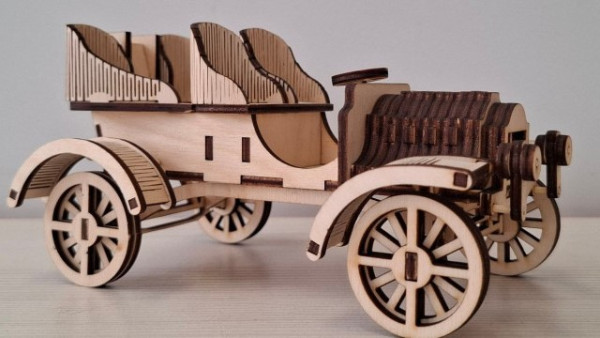 В Самаре создали модель первого автомобиля Константина Головкина