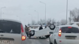 «Главное, что живой»: в Самаре «перевертыш» перегородил дорогу