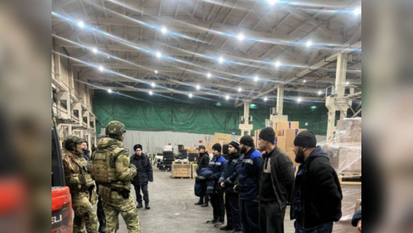Полиция обнаружила мигрантов-нарушителей, живших и работавших в складских помещениях в Самаре