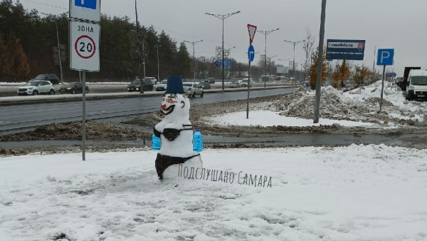 Жителей Самары сразил наповал эротический снеговик