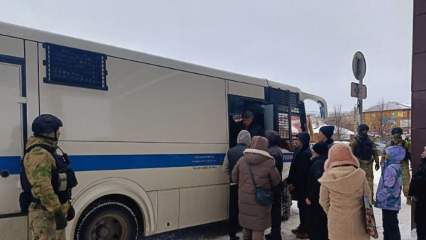 В Самарской области полиция в бронежилетах провела массовый рейд по мигрантам