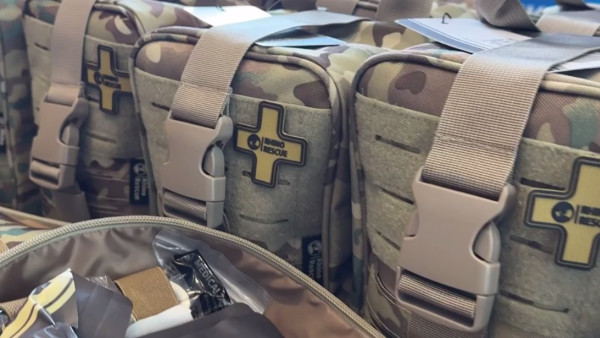 Владимир Гутенев и Андрей Турчак передали бригаде спецназа ЦВО и отряду «Ермак» беспилотники и аптечки