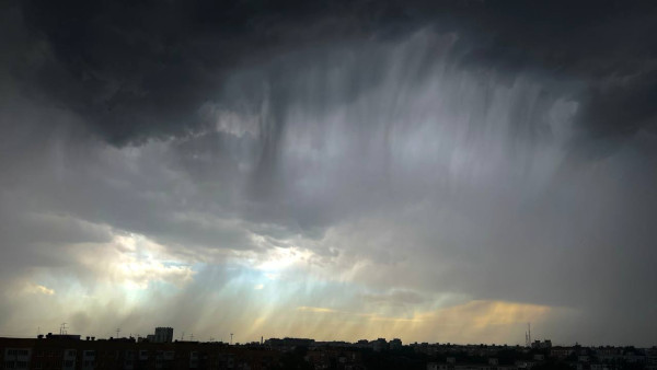 20 июня на Самарскую область надвигаются гроза, сильный ветер и град