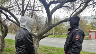 В Тольятти полицейские ППС задержали женщину с подозрительным веществом