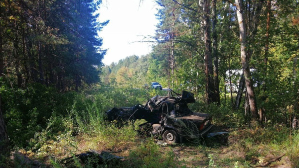 Появились кадры самарского ДТП с погибшим в разорванном ВАЗ-2107