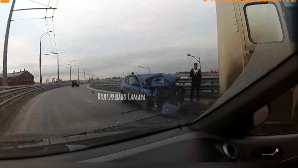 В Самаре перекрыли движение на Фрунзенском мосту