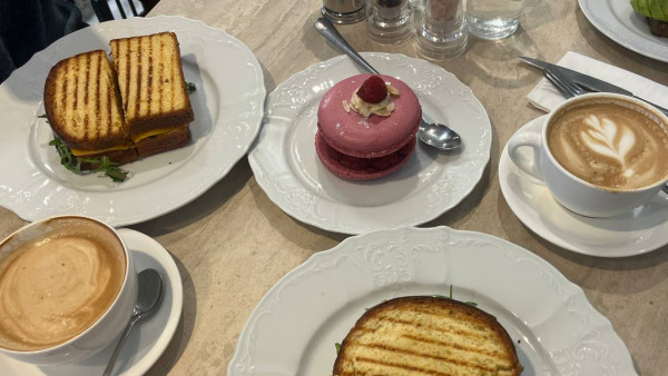 Самарцам психологи посоветовали не отказываться от любимой еды ради похудения