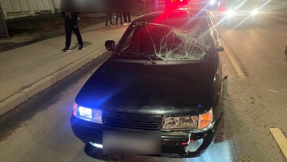 В Самаре иномарка сбила парня, вышедшего из трамвая 