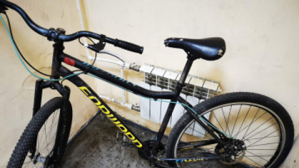 В Самаре похитили велосипед у доставщика еды в МКД