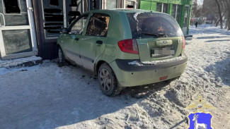 В Самаре 67-летняя автоледи врезалась в табачный павильон