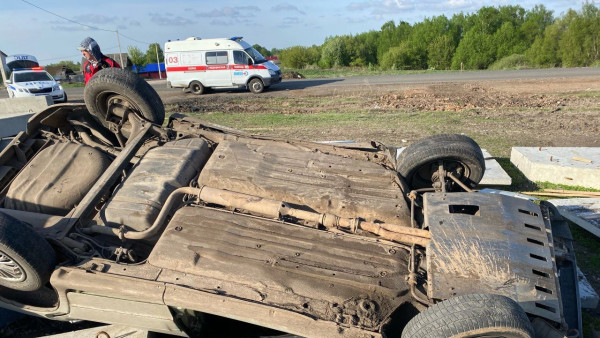 В Самарской области водитель погиб после сальто на бетонных блоках