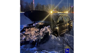 59-летний водитель вылетел в кювет во время бурана в Самарской области