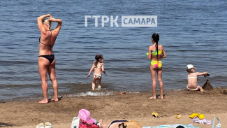 Самарцы массово отправились на пляжи в +34°C