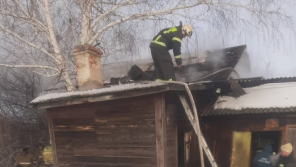 В сильном пожаре под Самарой погиб человек