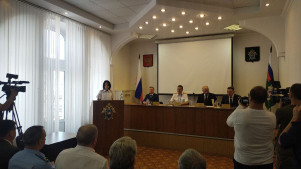 В Самаре губернатор В. Федорищев поздравил с назначением главу СУ СК РФ