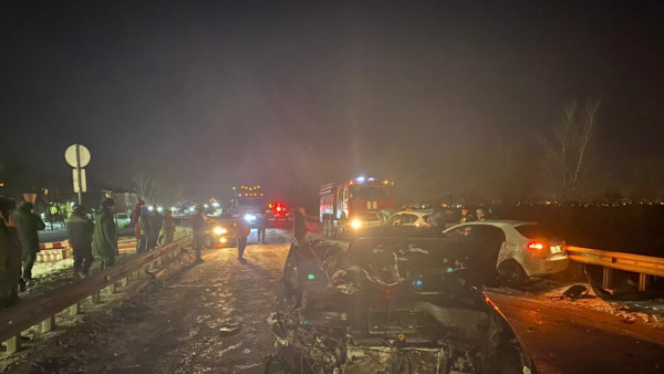 В Самаре два человека пострадали после столкновения четырех автомобилей 15 ноября 2021 года