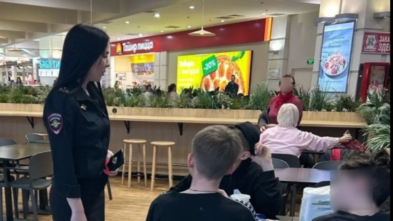 Самарская полиция провела рейд по местам скопления молодёжи