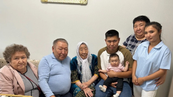 Самарская долгожительница Н. Жарылгапова отметила 111 день рождения 