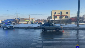 ВАЗ 2114 сбил двух парней на пешеходном переходе в Самаре